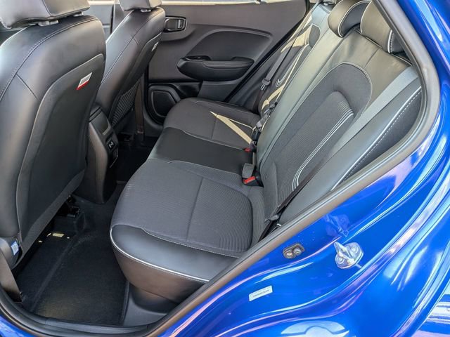 Used 2025 Hyundai Venue Limited image 29