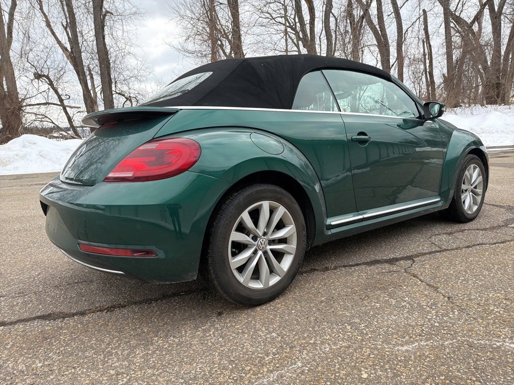 Used 2017 Volkswagen Beetle 1.8T Classic image 5
