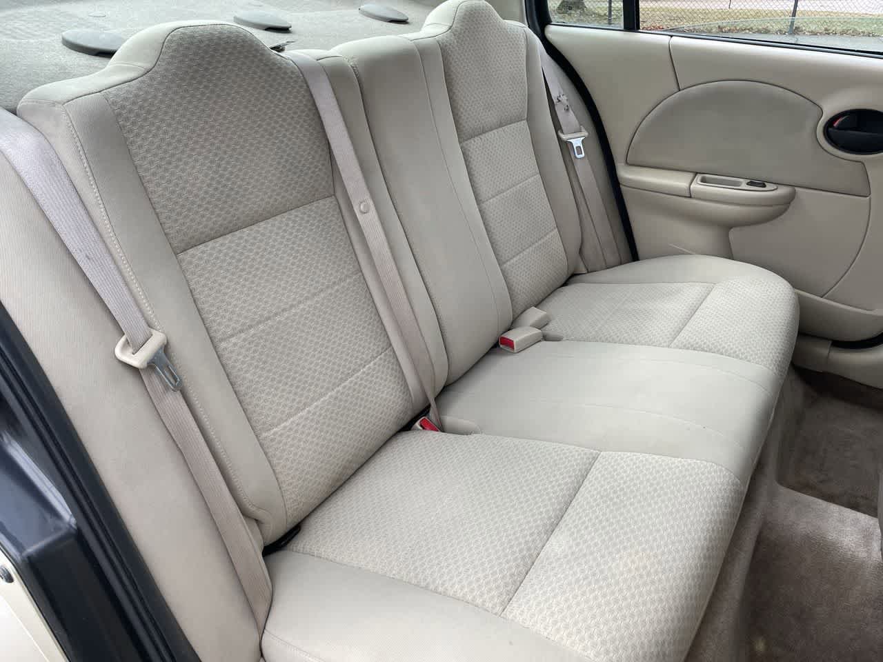 Used 2005 Saturn ION Level 2 w/ Power Pkg FWD image 15