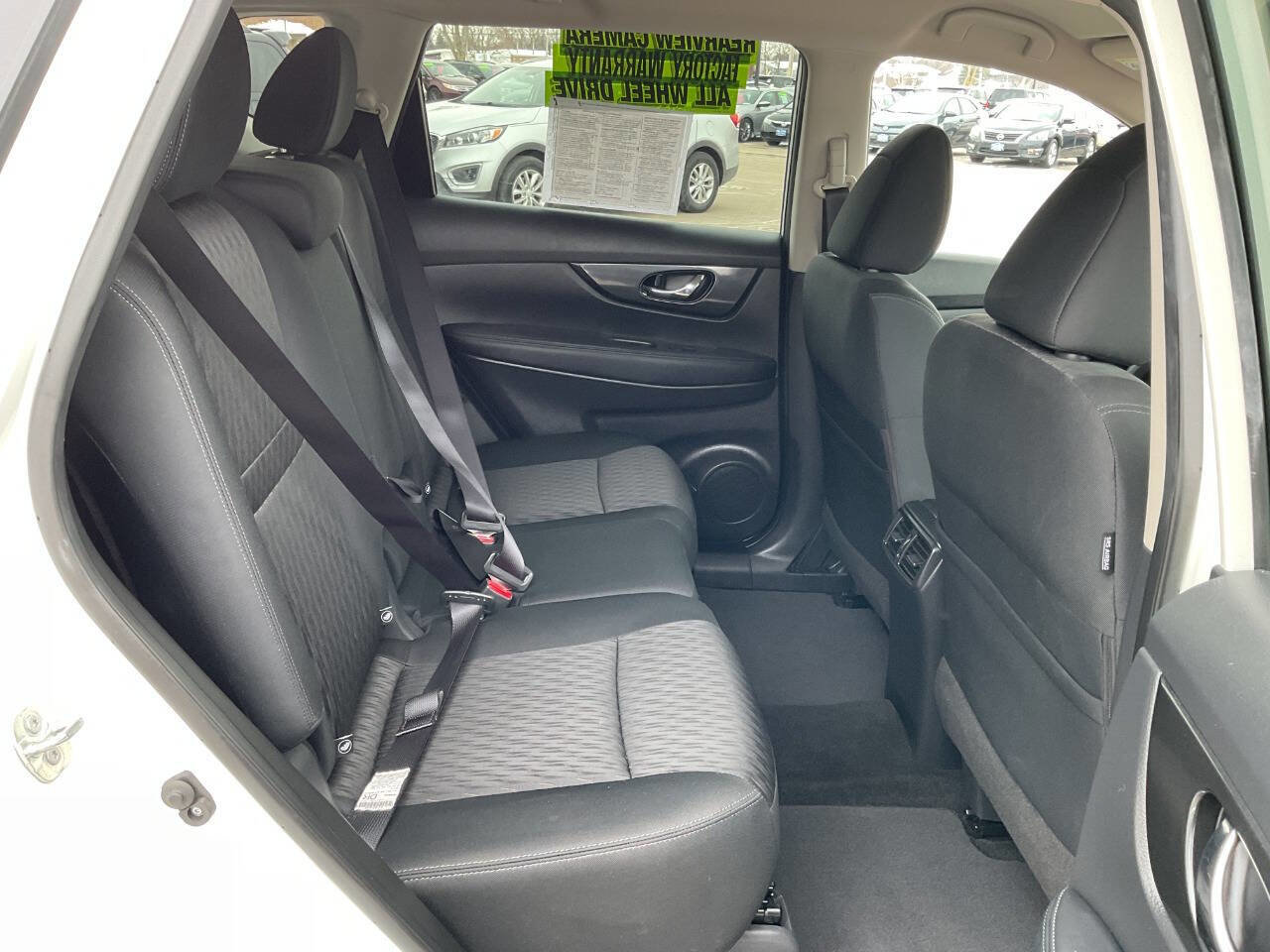 Used 2018 Nissan Rogue SV w/ Premium Package image 36