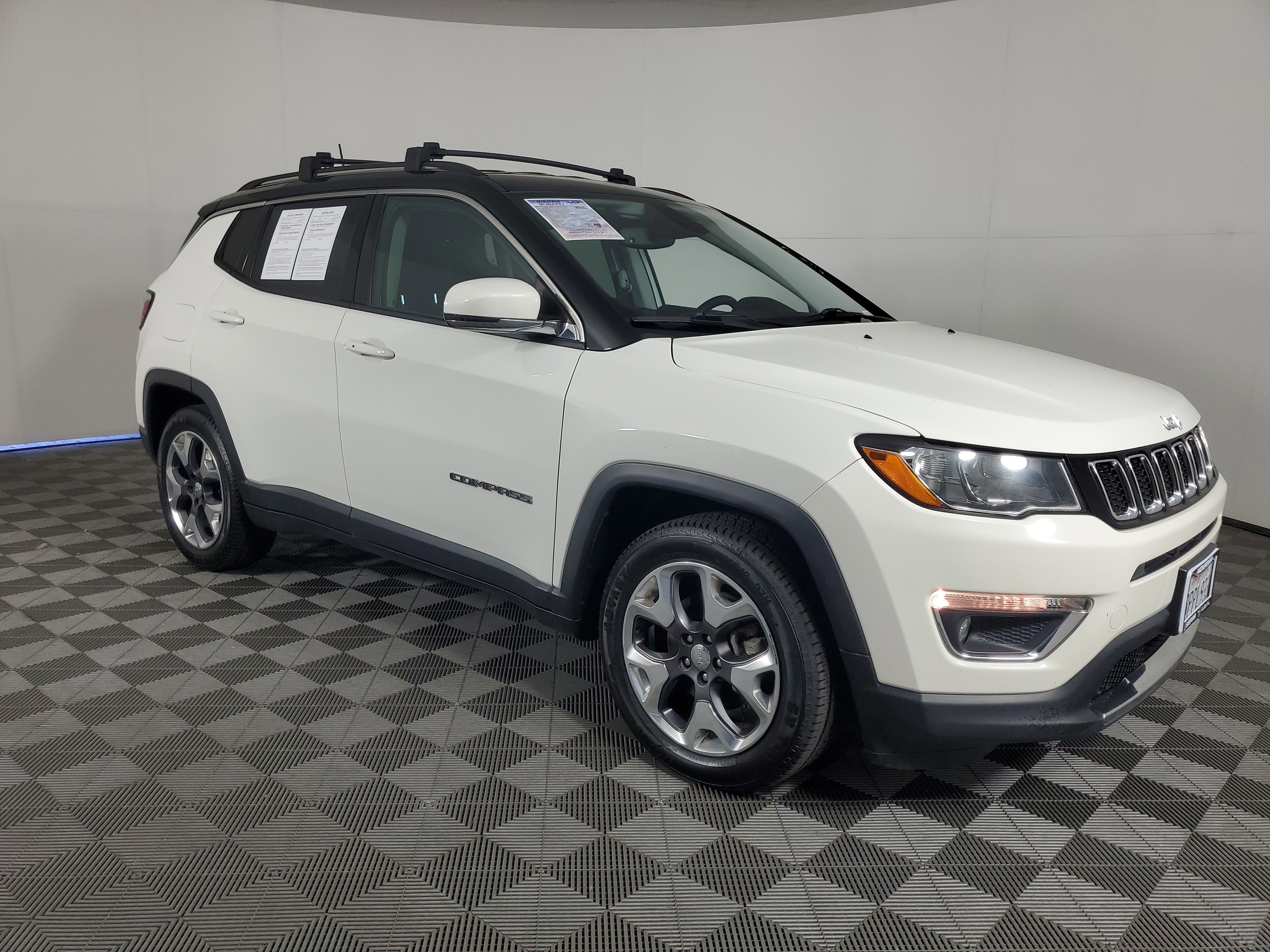 Used 2020 Jeep Compass Limited FWD image 2