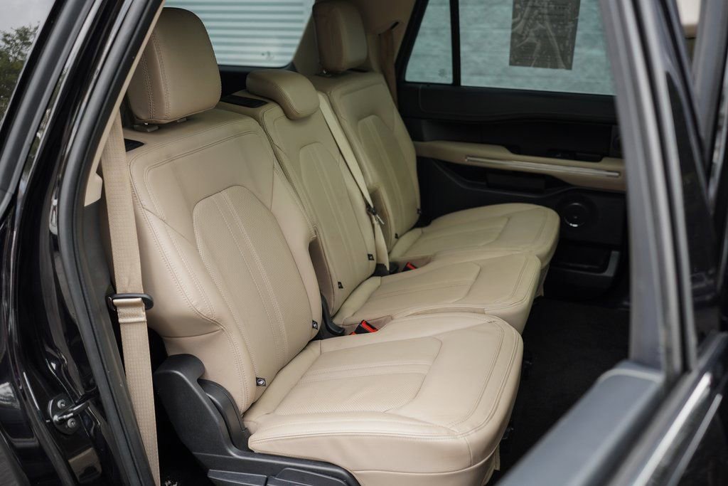Used 2022 Ford Expedition Max Limited AWD/4WD image 27