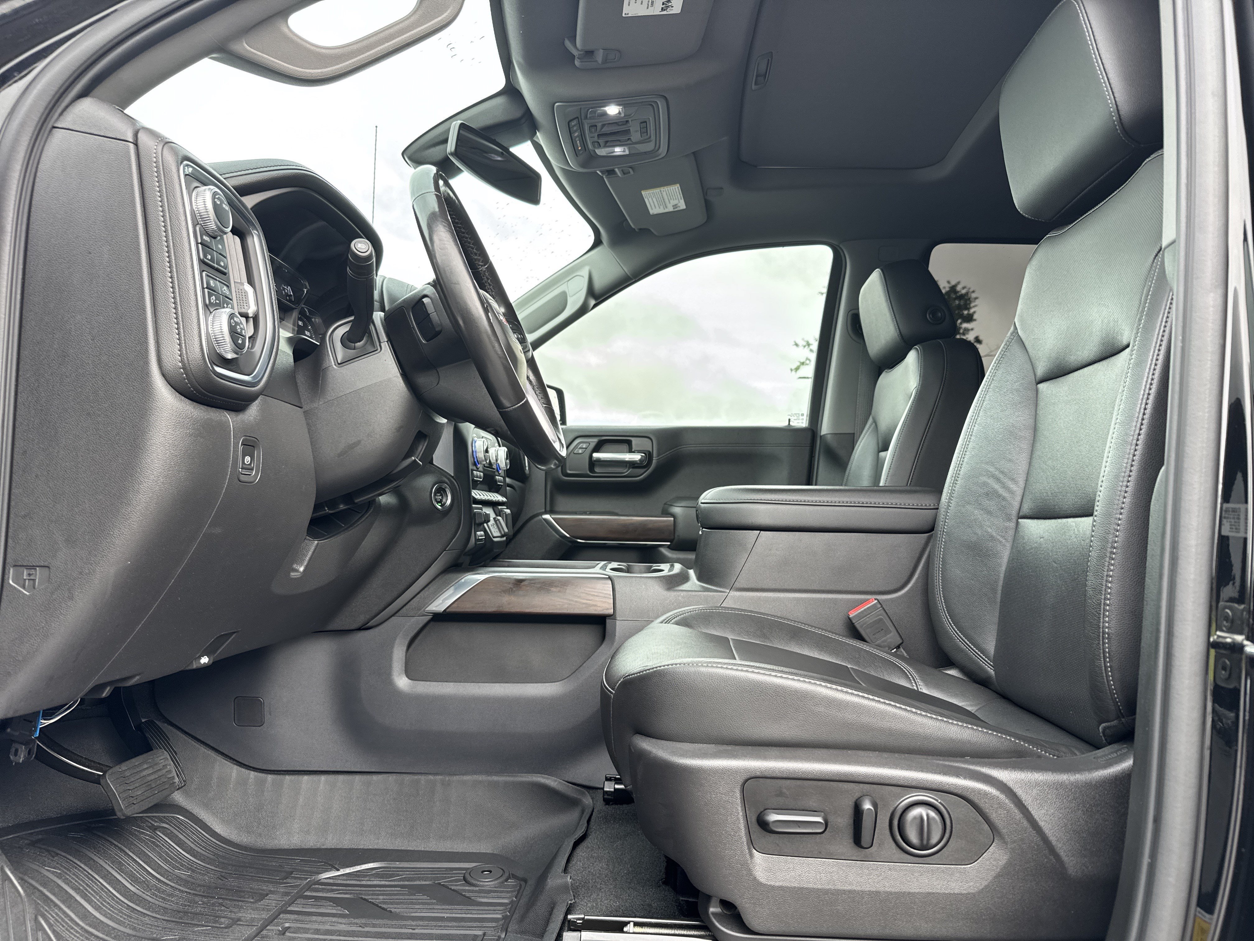 Used 2020 GMC Sierra 1500 SLT w/ SLT Premium Plus Package AWD/4WD image 16