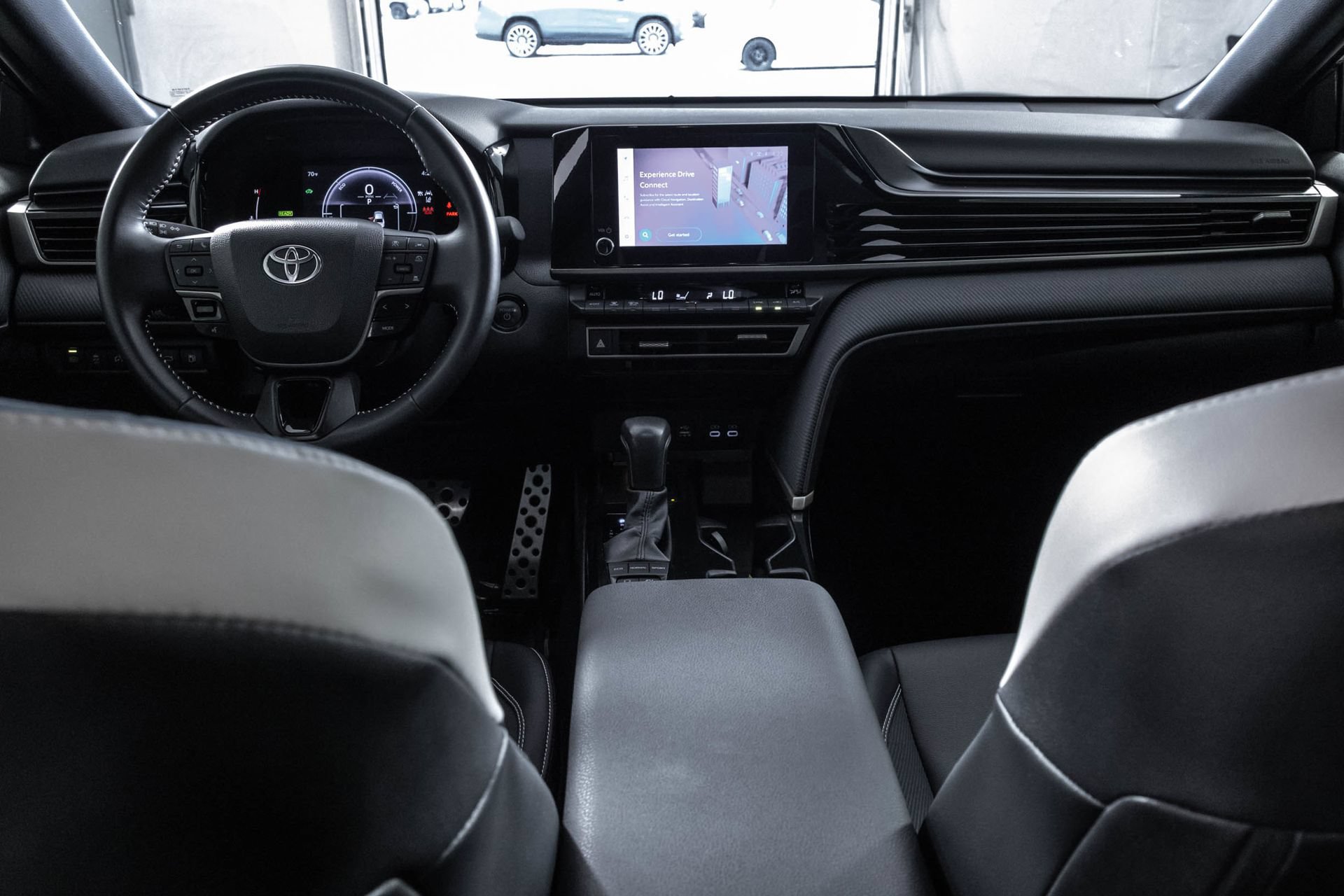 Used 2025 Toyota Camry SE AWD/4WD image 23