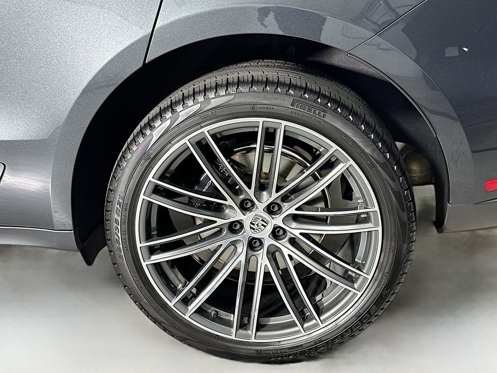 Used 2025 Porsche Macan image 34
