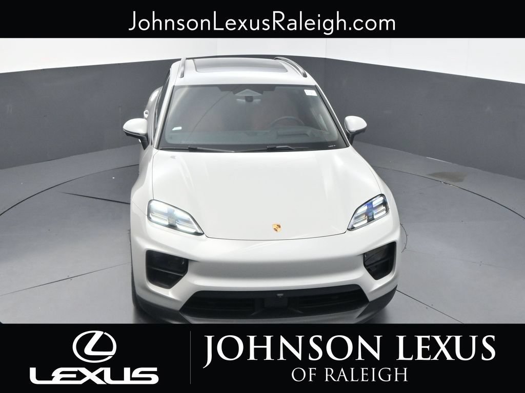 Used 2026 Porsche Macan 4 Electric AWD/4WD image 23