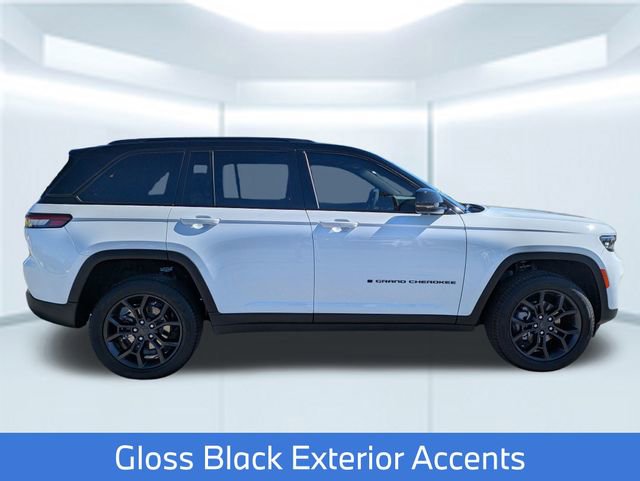New 2025 Jeep Grand Cherokee Limited image 8