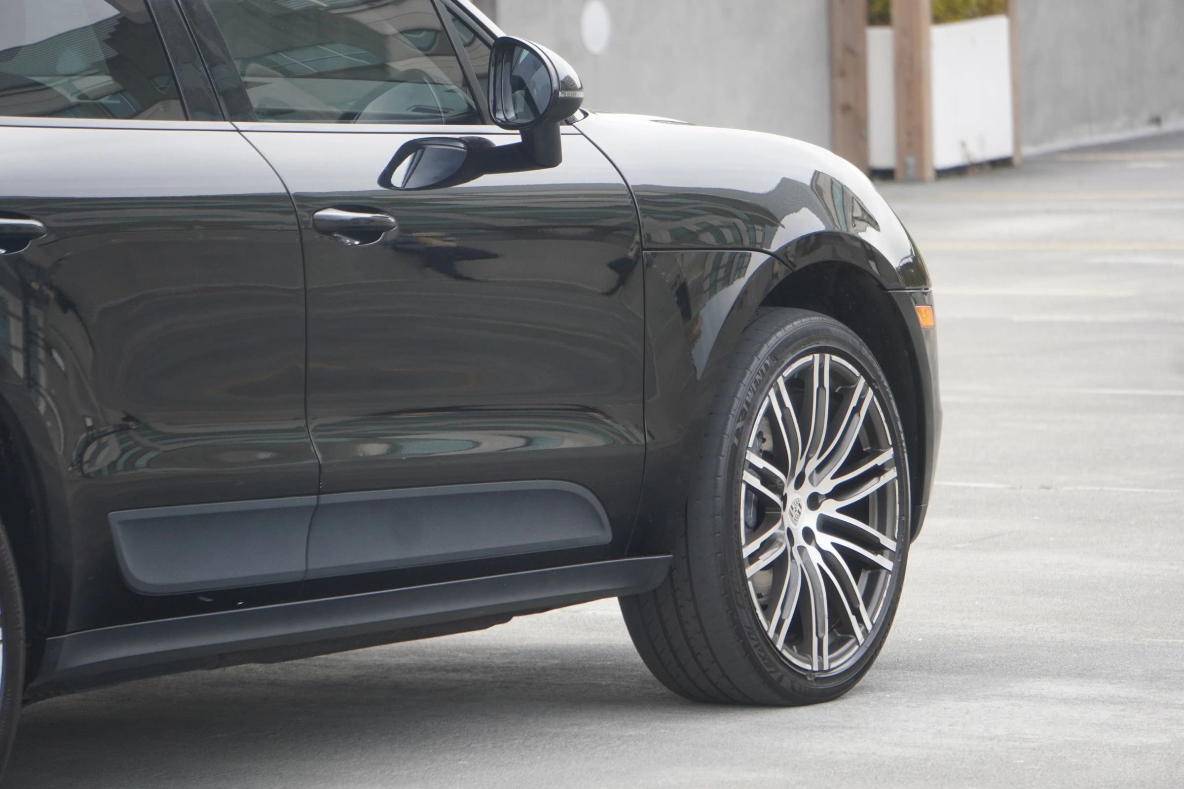 Used 2017 Porsche Macan image 18