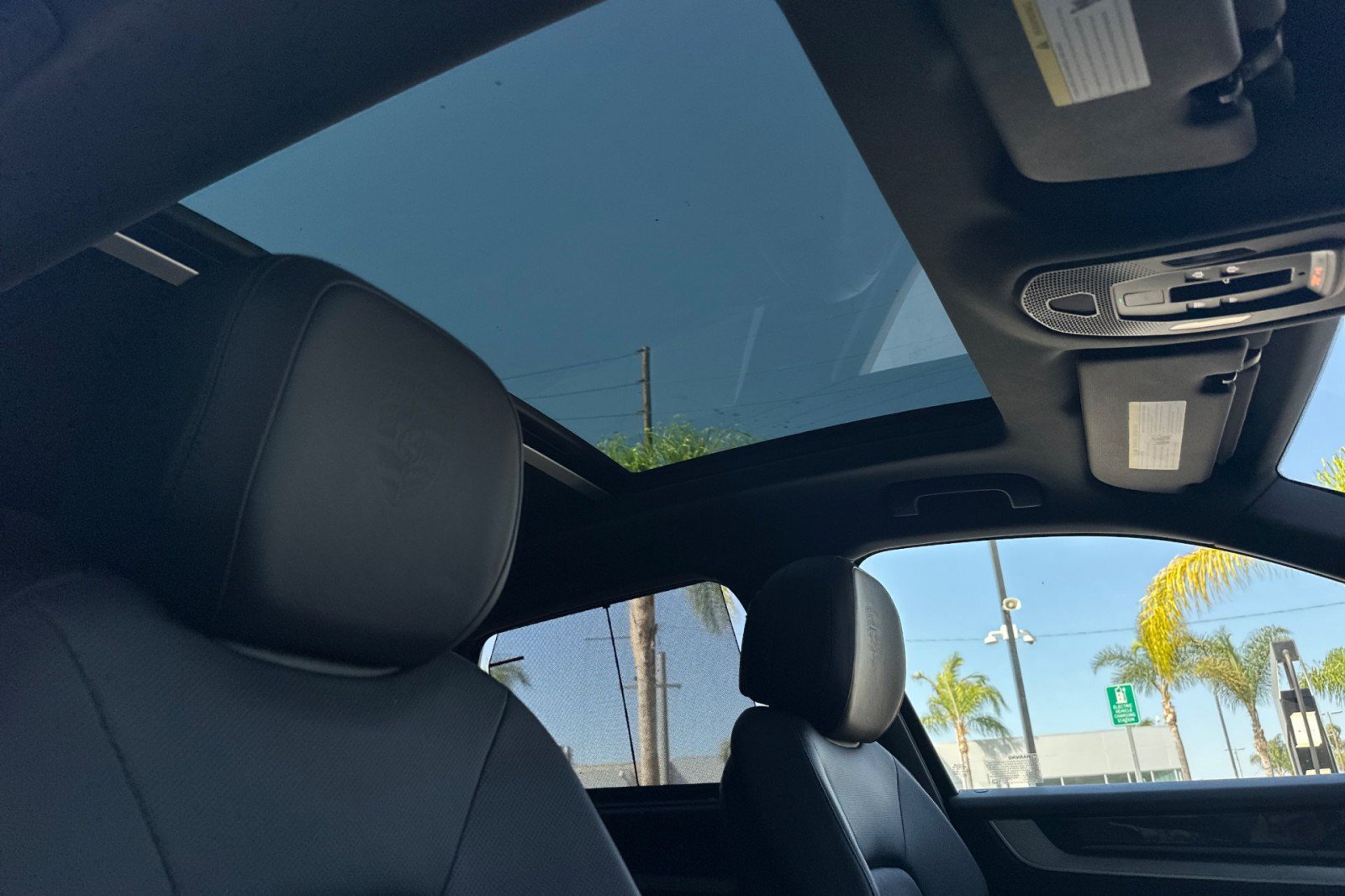 Certified 2024 Porsche Cayenne S AWD/4WD image 17