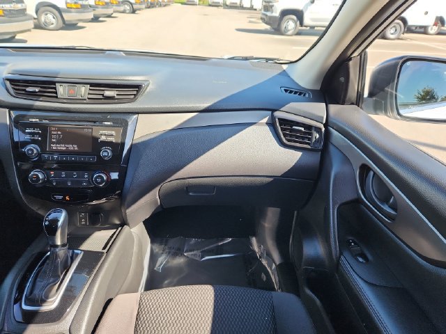Used 2018 Nissan Rogue Sport S AWD/4WD image 22