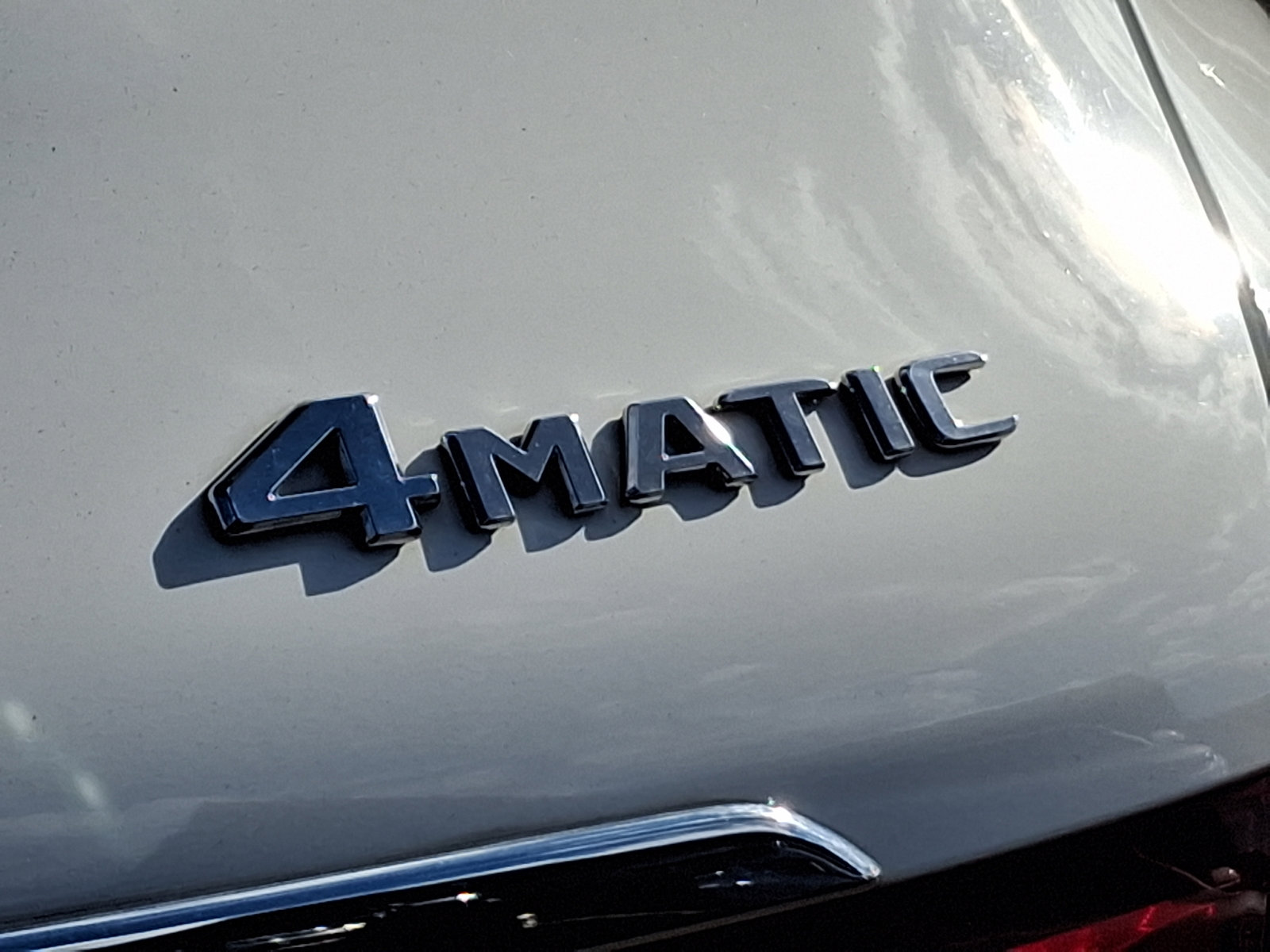 Used 2018 Mercedes-Benz GLC 300 4MATIC w/ Multimedia Package image 31