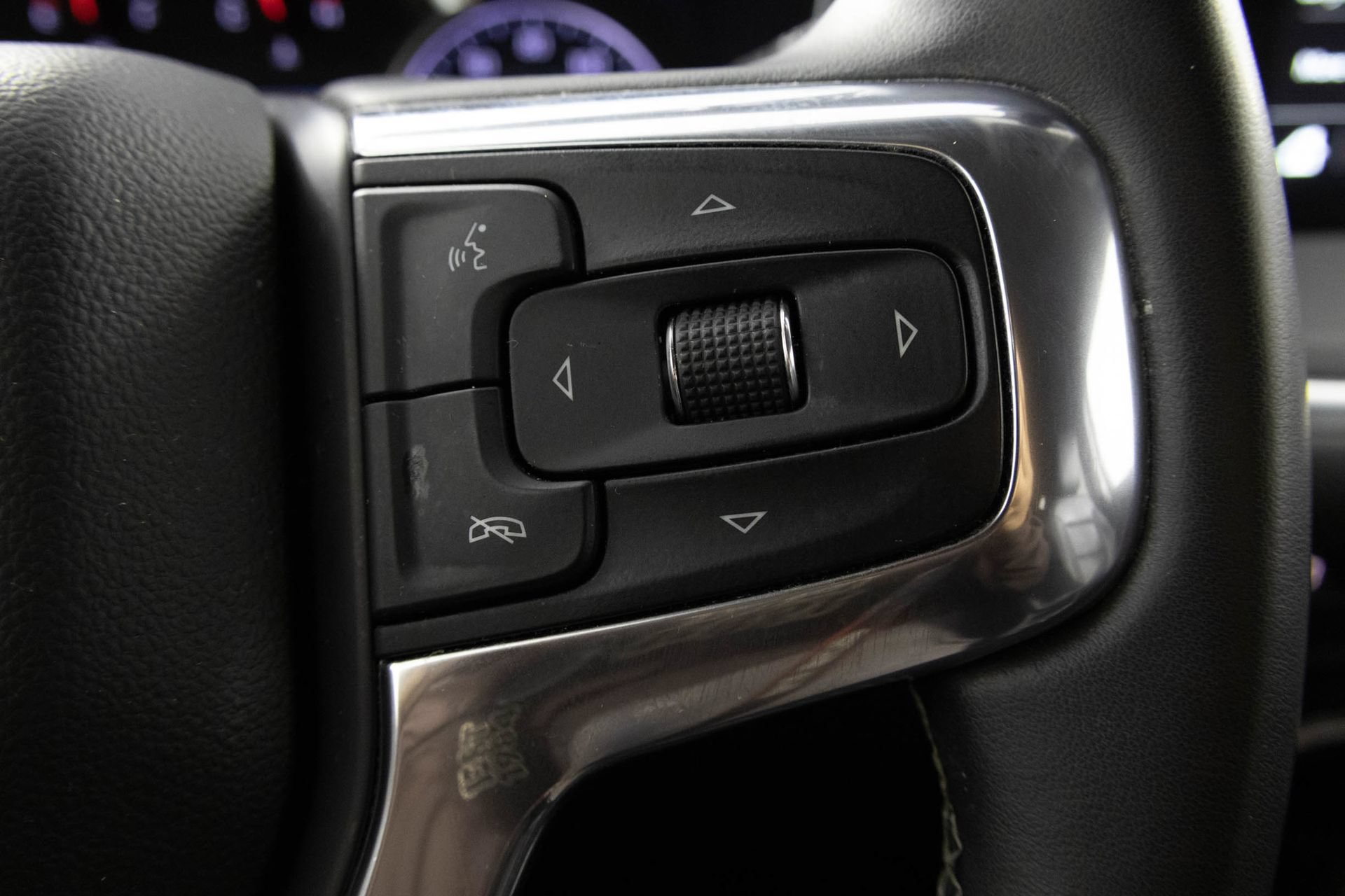 Certified 2024 Chevrolet Blazer LT w/ Midnight/Sport Edition FWD image 28