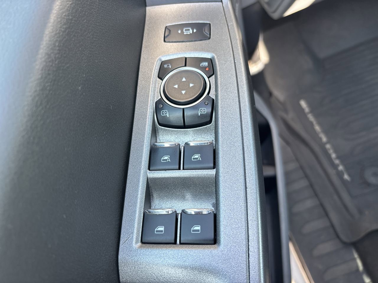 Used 2024 Ford F250 XLT w/ FX4 Off-Road Package image 16