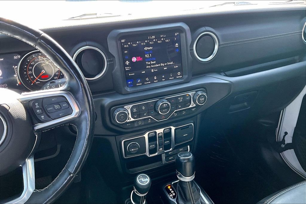 Used 2020 Jeep Wrangler Unlimited Sahara image 9