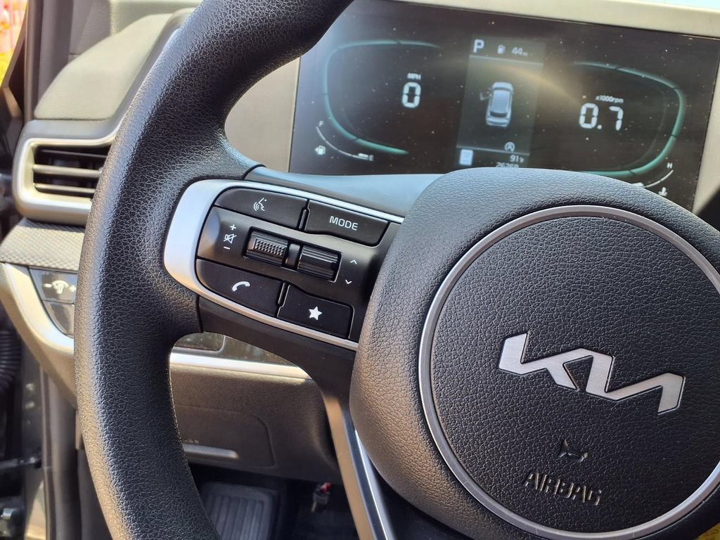 Used 2025 Kia Sportage LX AWD/4WD image 14
