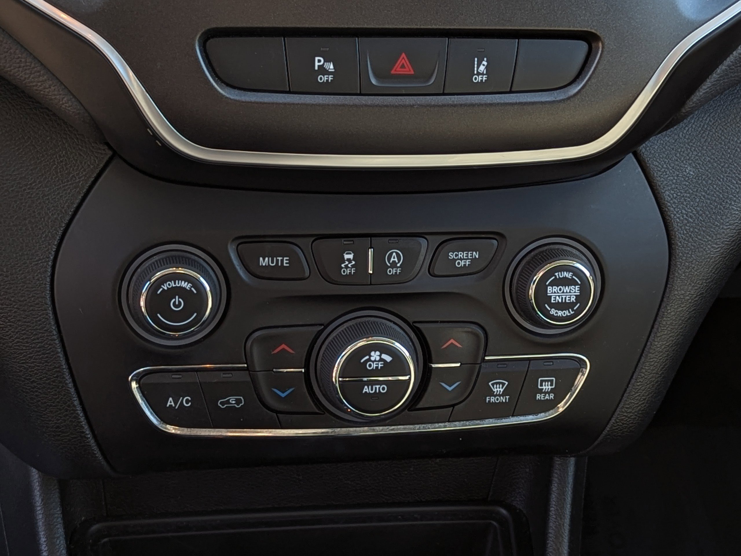 Used 2021 Jeep Cherokee Trailhawk w/ Premium Leather Package image 23