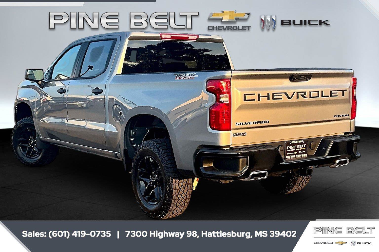 New 2026 Chevrolet Silverado 1500 Custom Trail Boss w/ LPO, Dark Essentials Package AWD/4WD image 2