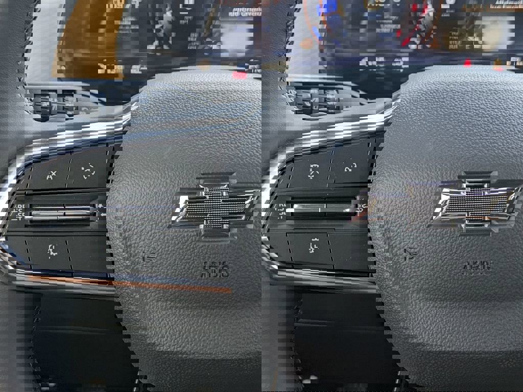 New 2026 Chevrolet Equinox ACTIV w/ Convenience Package III image 19