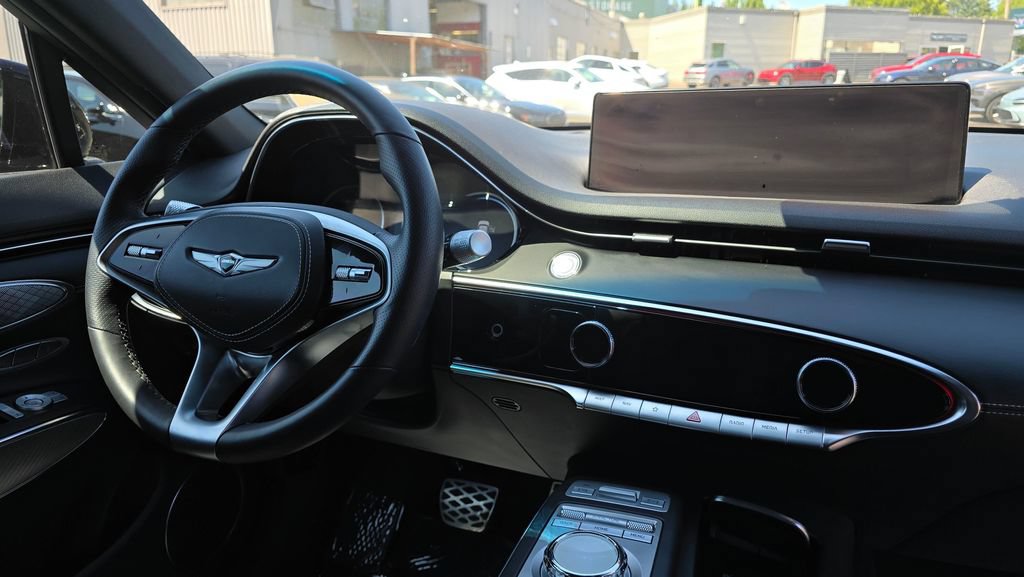 Used 2022 Genesis GV70 3.5T Sport AWD/4WD image 11