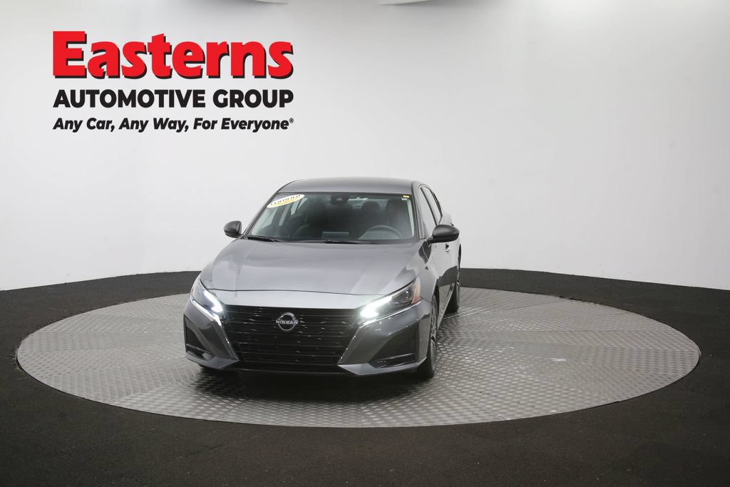 Used 2025 Nissan Altima 2.5 SV FWD image 53
