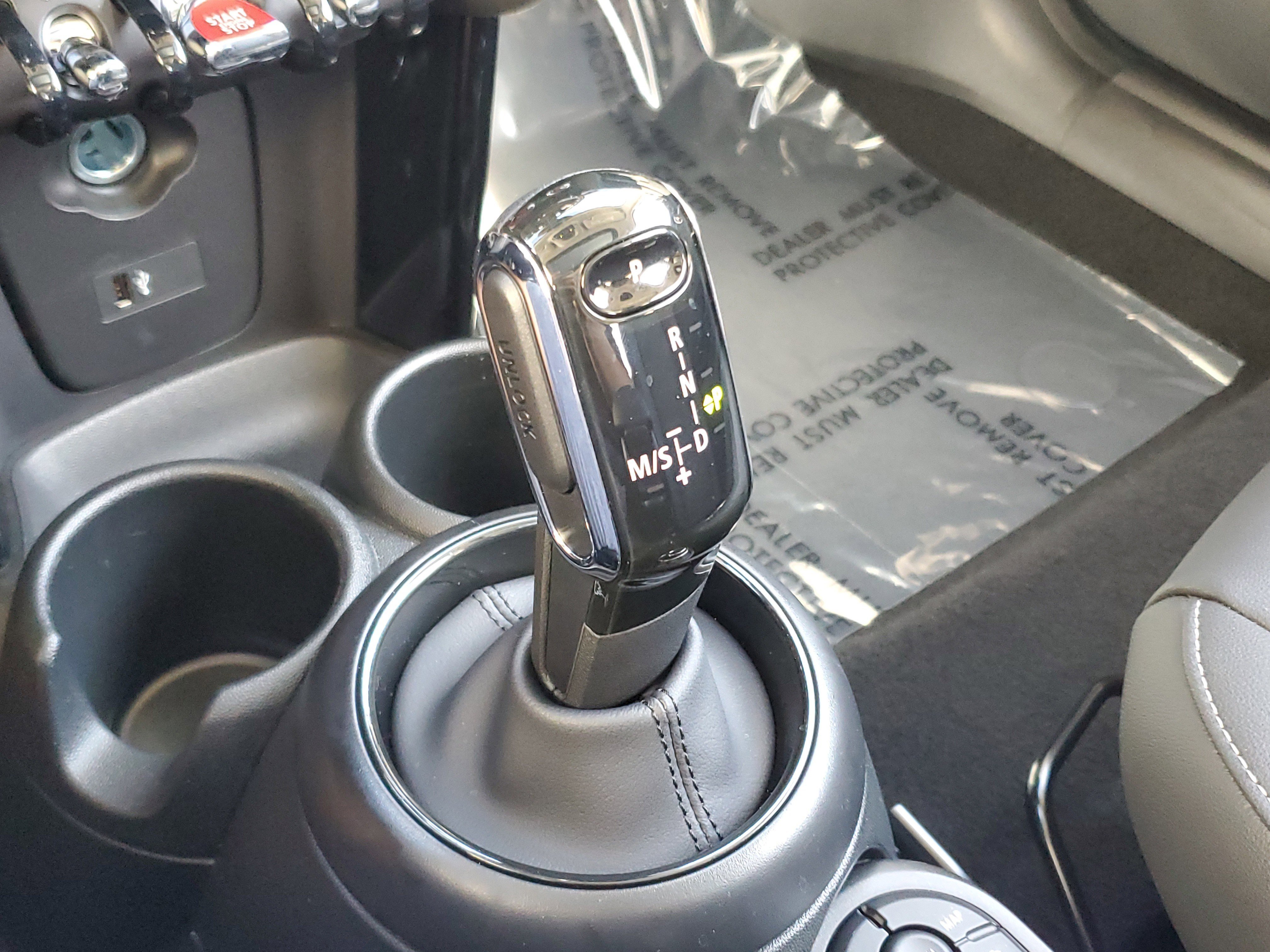 Used 2023 MINI Cooper 2-Door Hardtop image 27