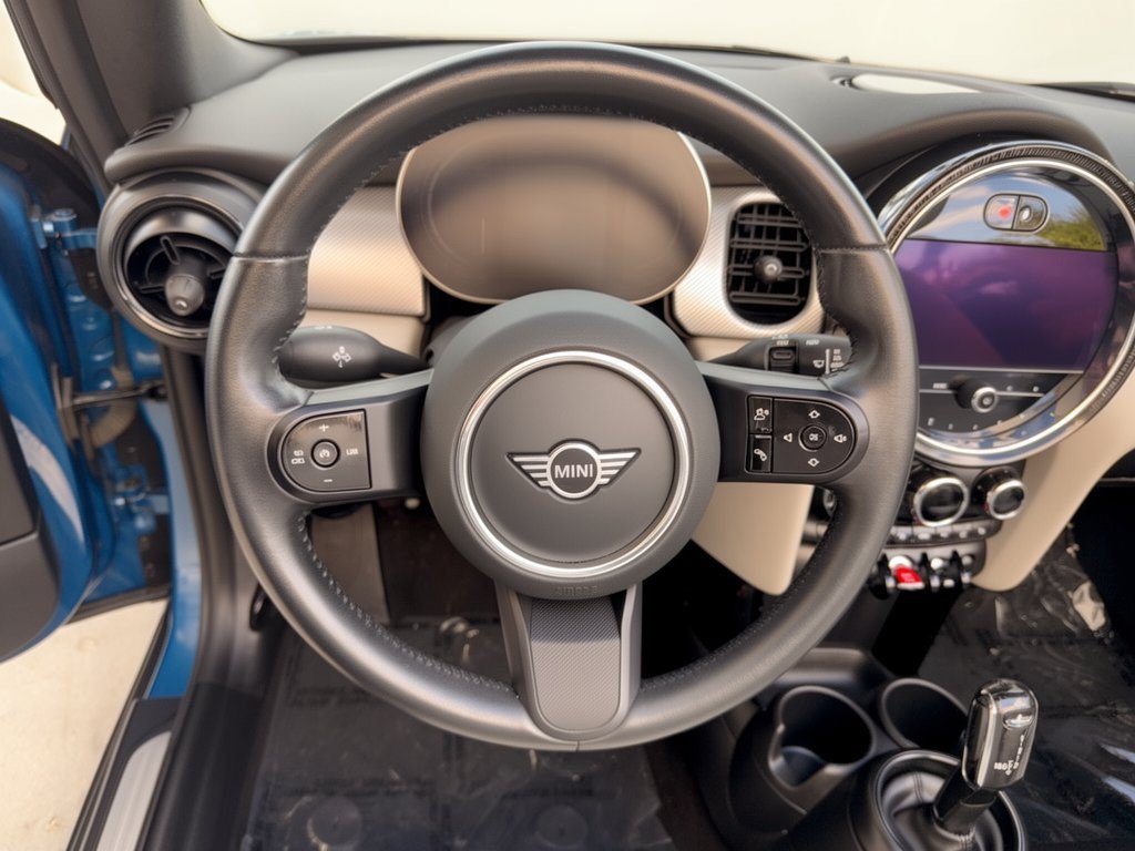 Used 2024 MINI Cooper Convertible w/ Signature Upholstery Package FWD image 10