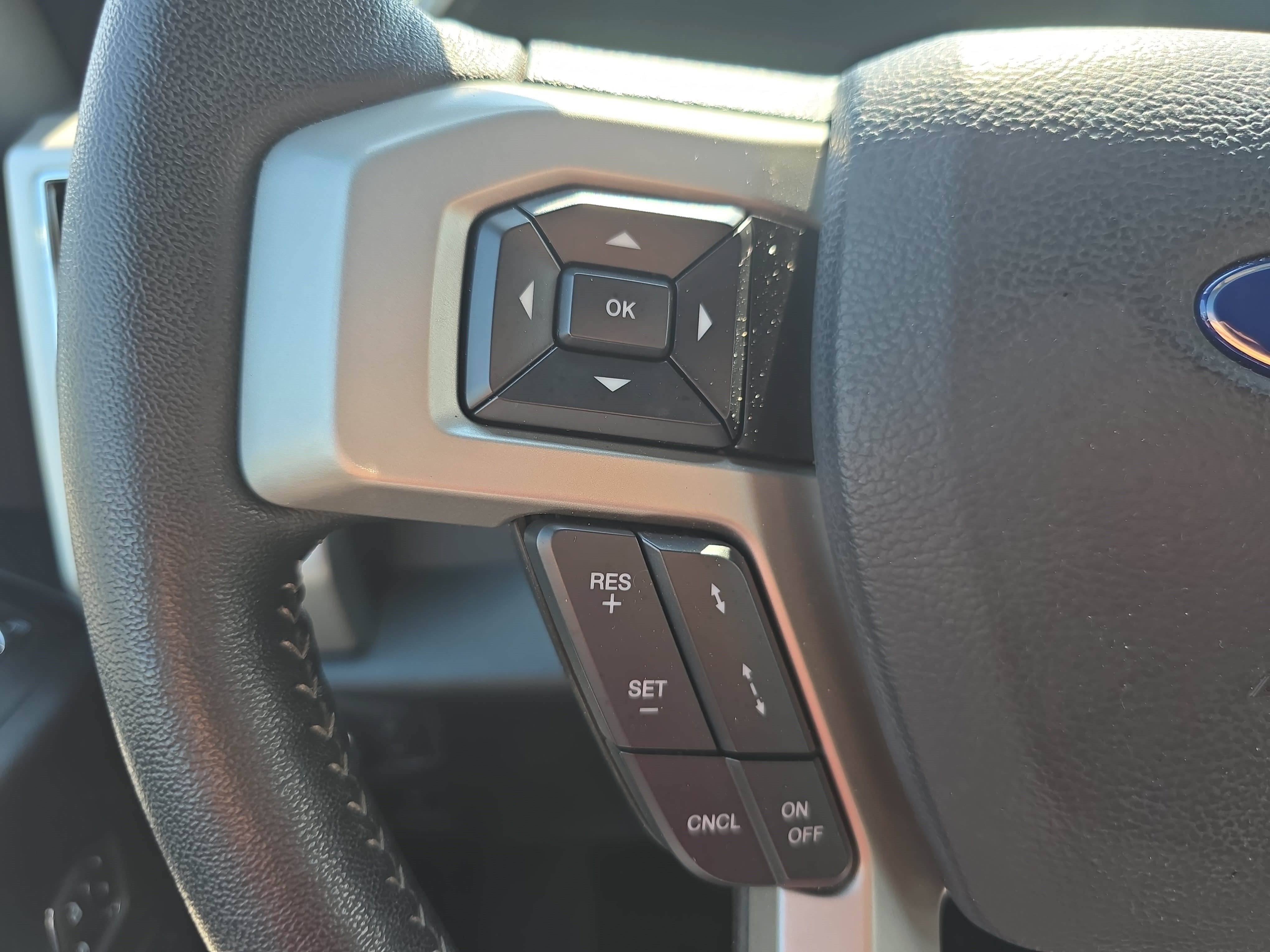 Used 2019 Ford F150 Lariat w/ Equipment Group 502A Luxury AWD/4WD image 16