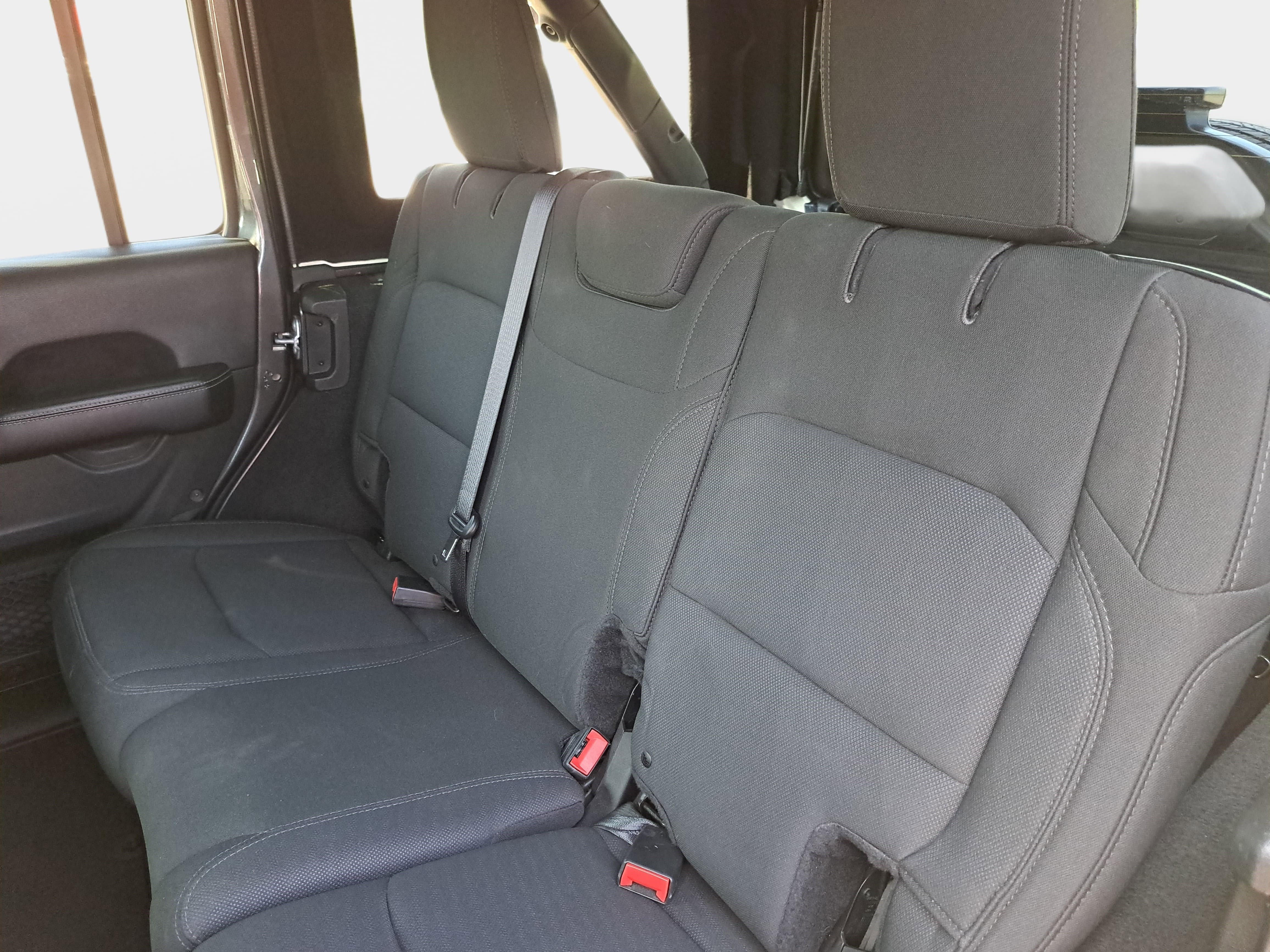 Used 2018 Jeep Wrangler Unlimited Sahara w/ Dual Top Group image 13