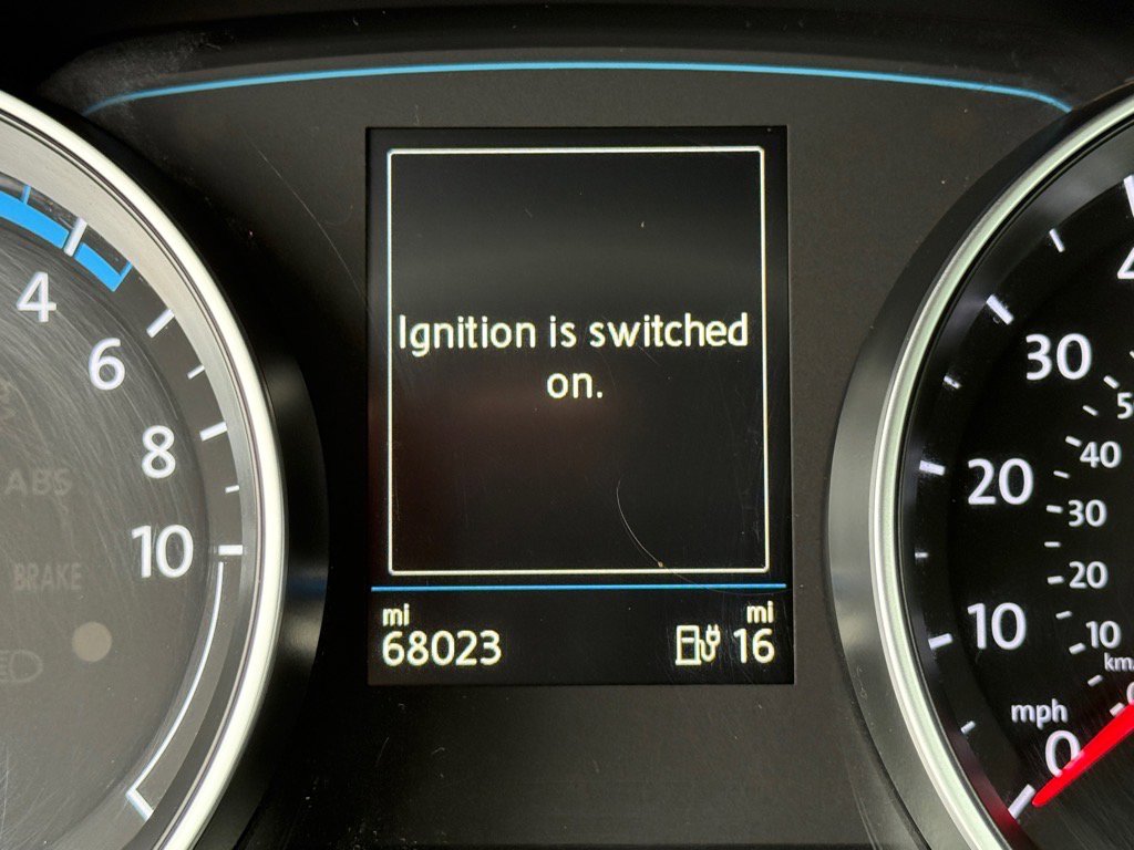 Used 2016 Volkswagen e-Golf SE image 30