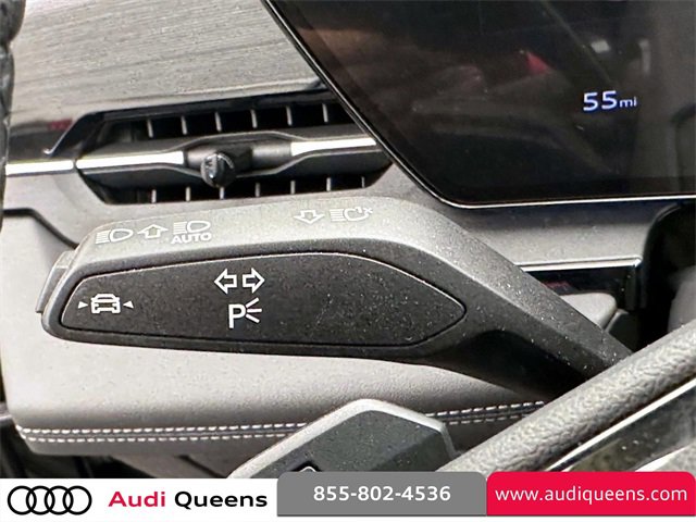 Used 2025 Audi Q6 e-tron Premium Plus image 31