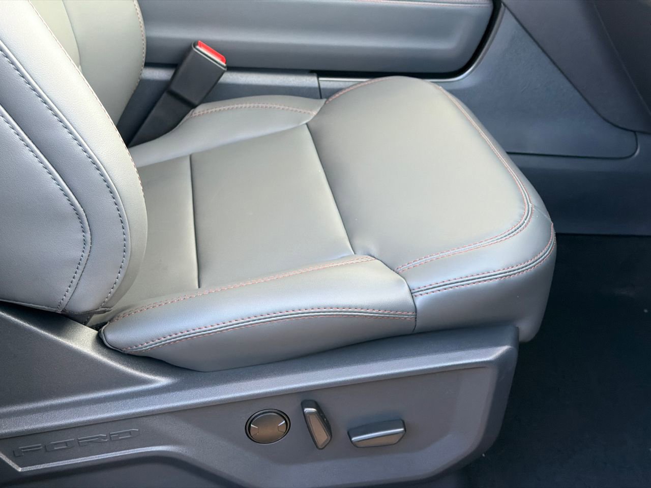 New 2025 Ford Expedition Max Active image 11