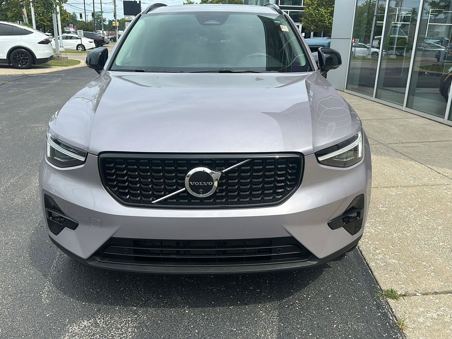 Used 2026 Volvo XC40 B5 Plus AWD/4WD image 8