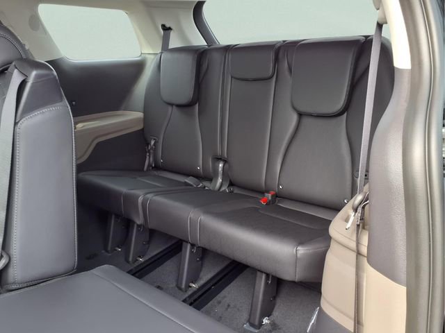 New 2026 Kia Carnival FWD image 18