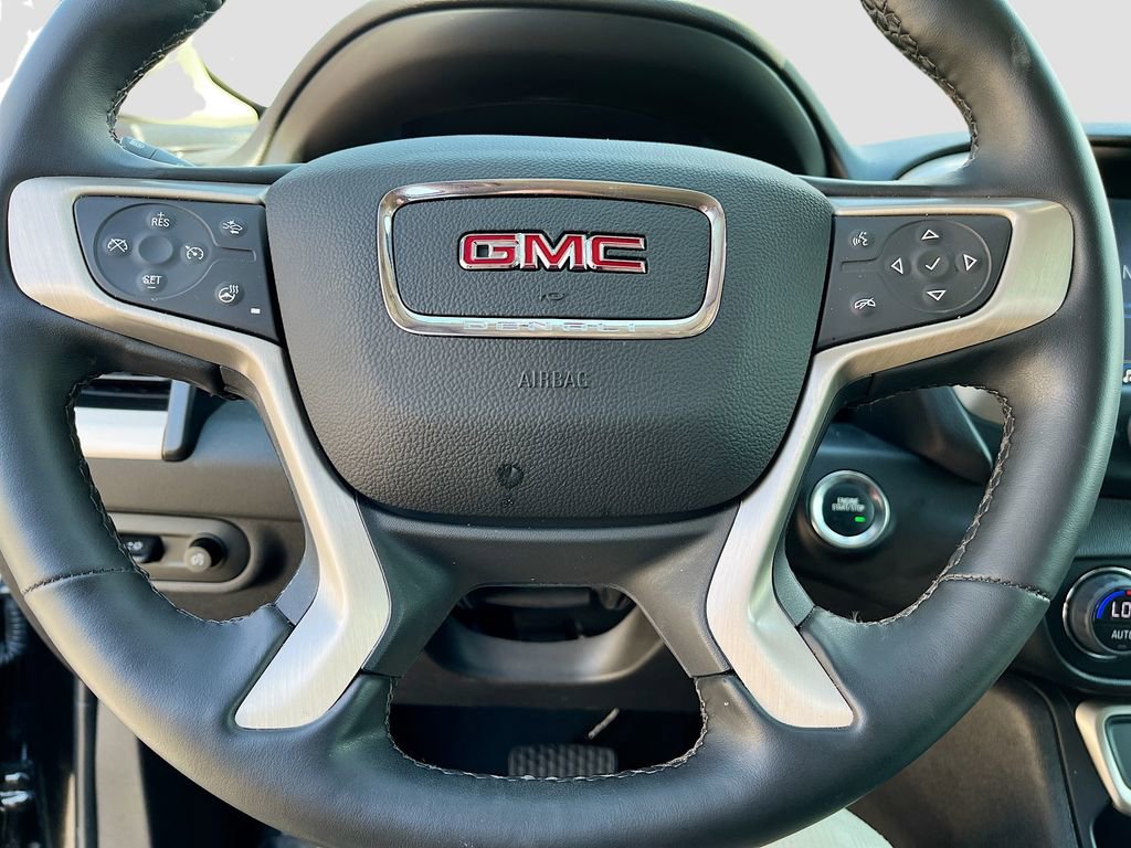 Used 2024 GMC Terrain Denali w/ Denali Premium Package AWD/4WD image 11