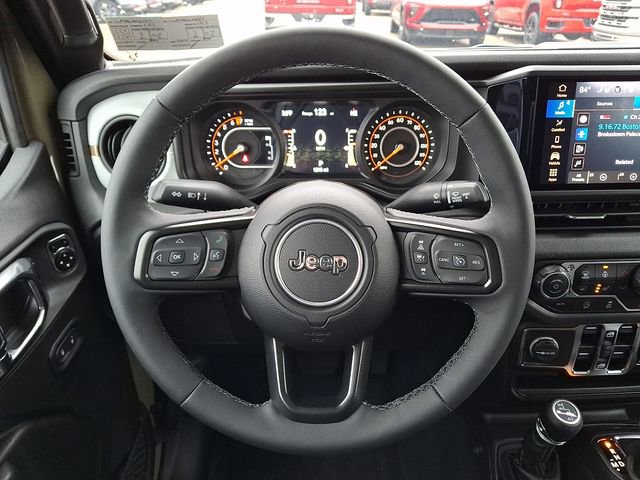 Used 2025 Jeep Gladiator Sport image 20