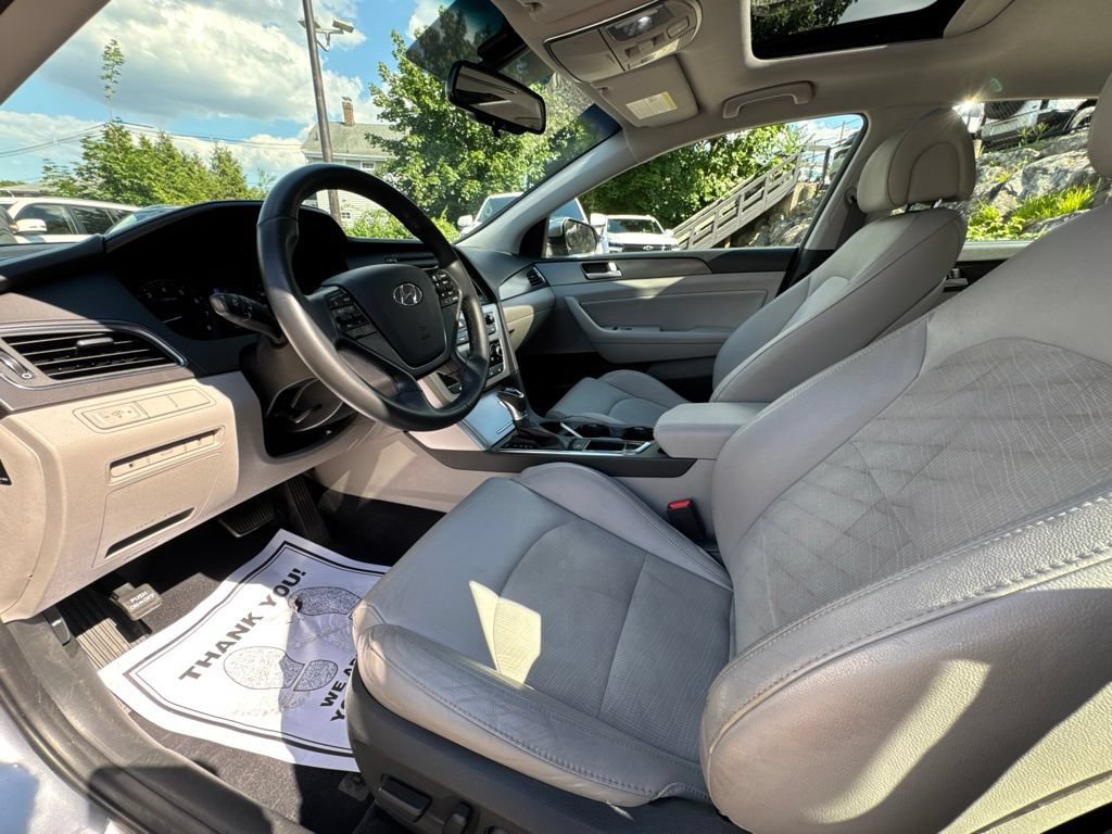 Used 2017 Hyundai Sonata Sport w/ Value Edition Package 02 FWD image 15