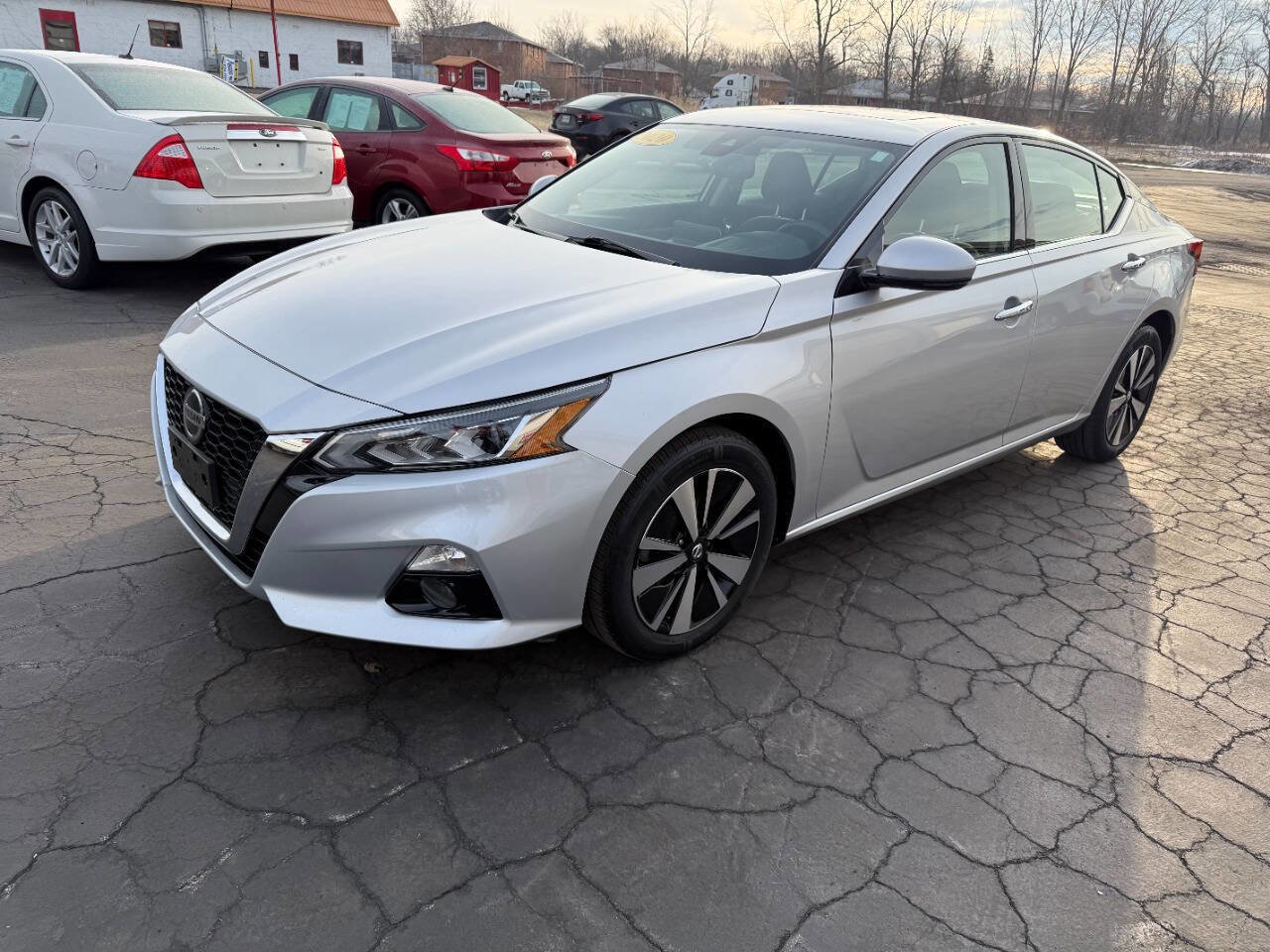 Used 2020 Nissan Altima 2.5 SV image 3