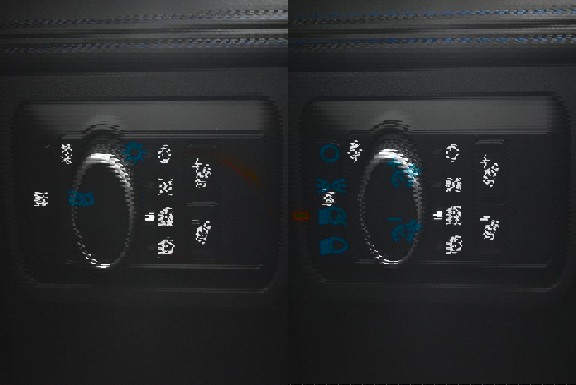 New 2025 Ford Mustang Dark Horse image 13