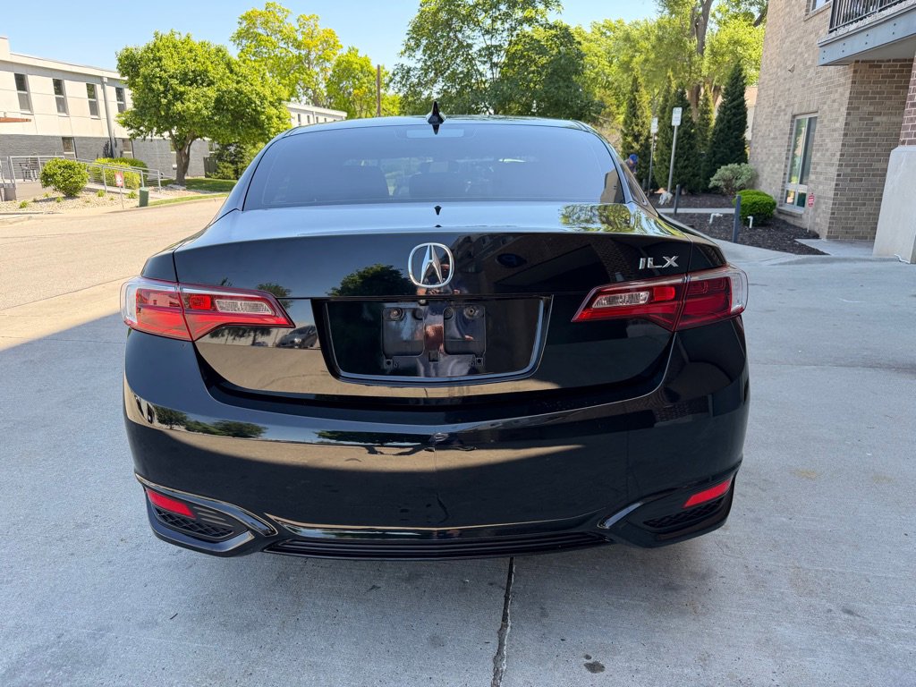Used 2017 Acura ILX FWD image 6