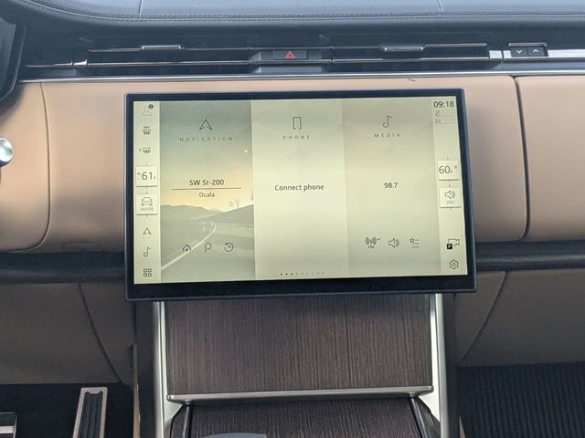New 2026 Land Rover Range Rover Long Wheelbase SE AWD/4WD image 17