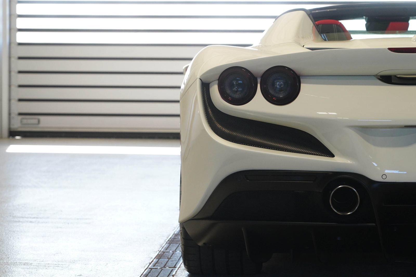 Used 2021 Ferrari F8 Tributo RWD image 13