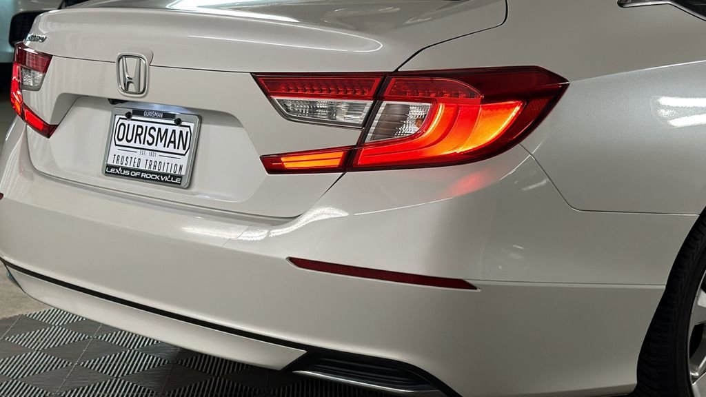 Used 2018 Honda Accord LX image 9