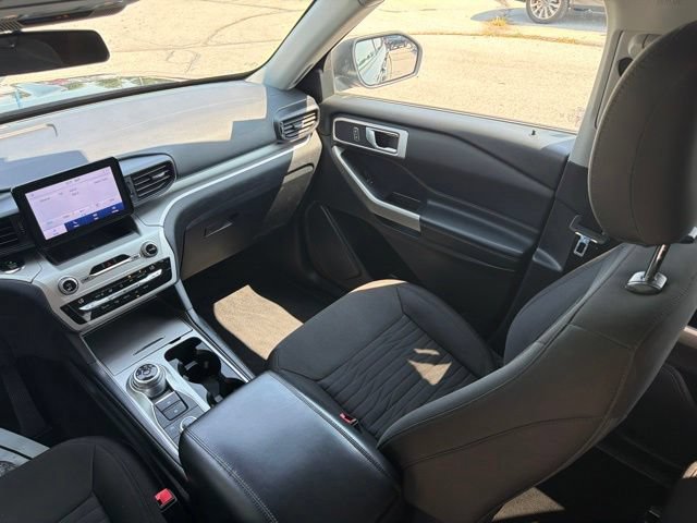 Used 2021 Ford Explorer XLT AWD/4WD image 21