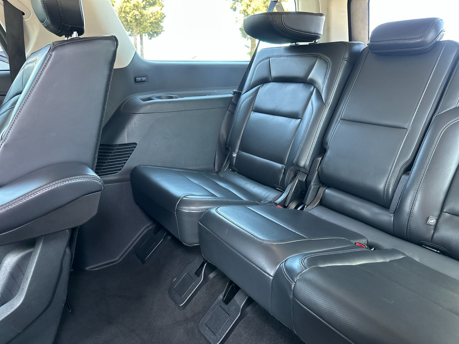 Certified 2025 Lincoln Navigator L Reserve AWD/4WD image 17