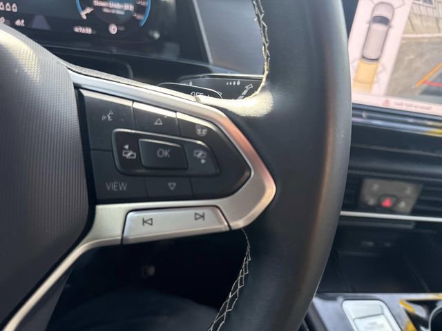 Used 2024 Volkswagen Atlas Cross Sport SE AWD/4WD image 32