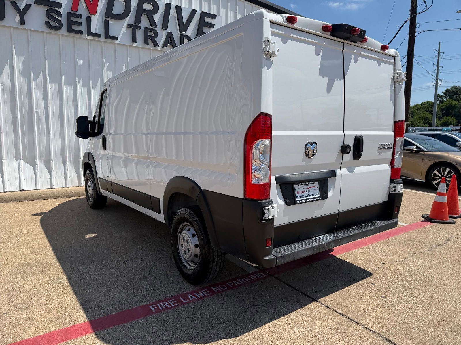 Used 2023 RAM ProMaster 3500 w/ Safety Group FWD image 4