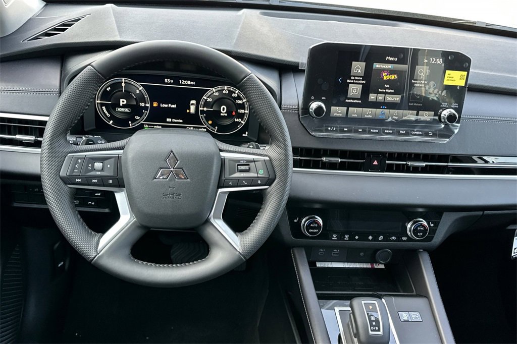 New 2025 Mitsubishi Outlander SE image 15