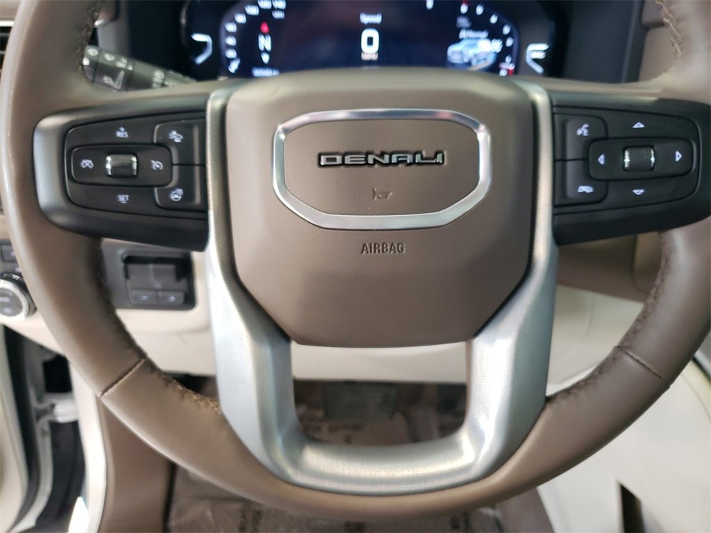 Used 2024 GMC Yukon XL Denali image 33