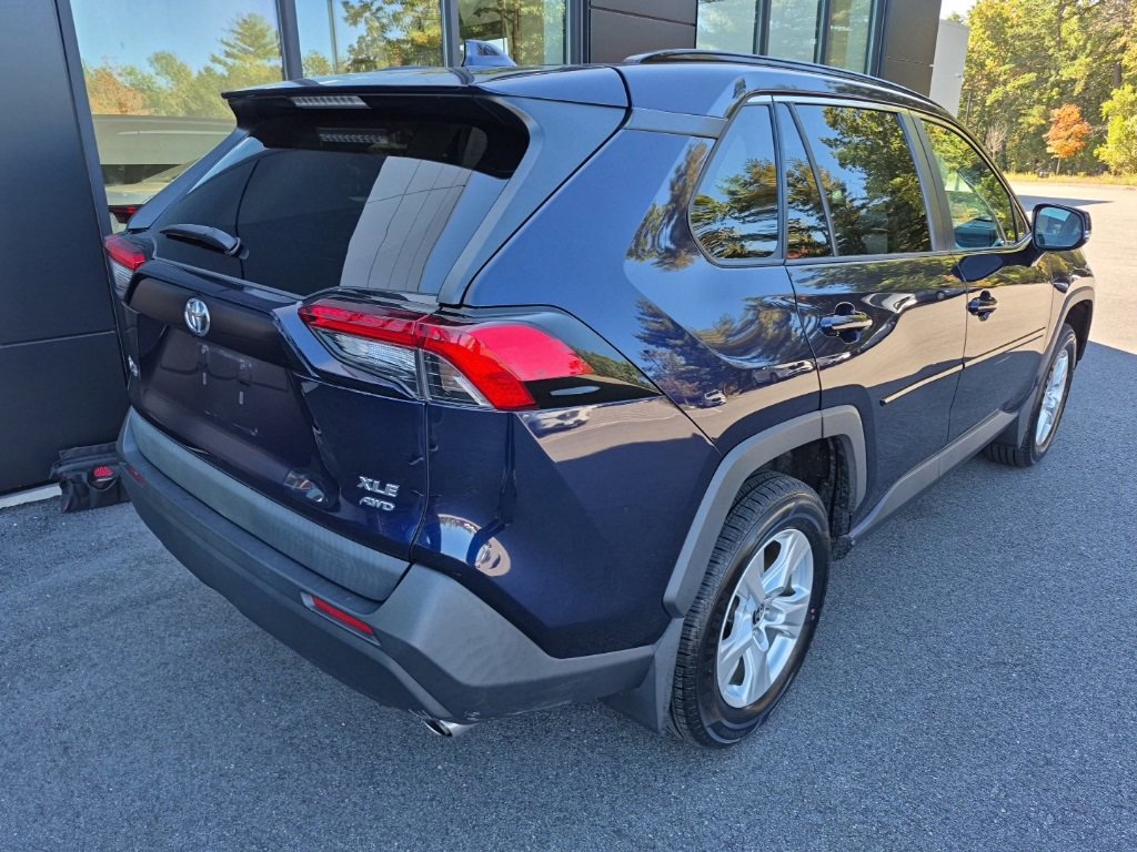 Used 2021 Toyota RAV4 XLE image 6