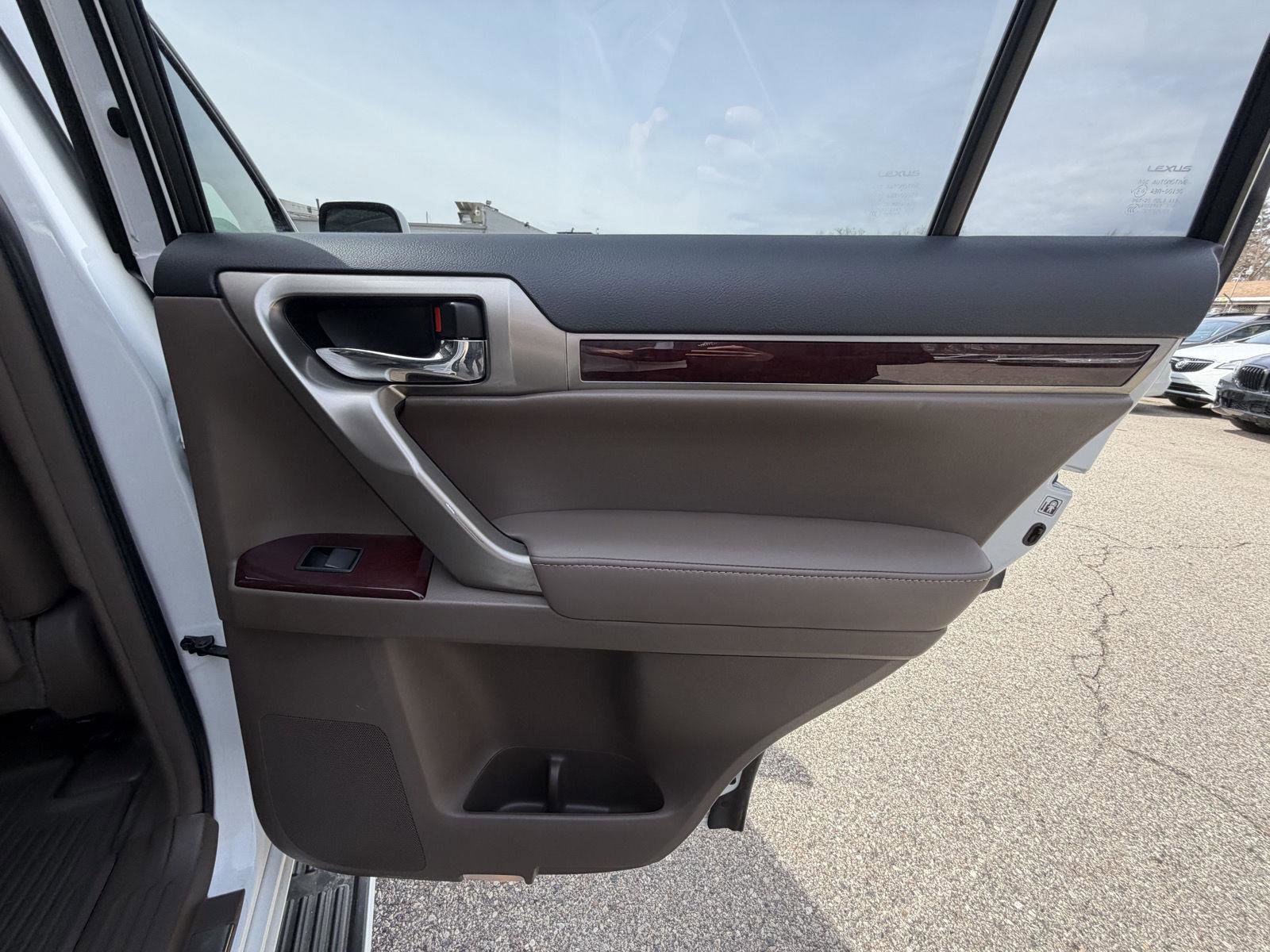 Used 2019 Lexus GX 460 Premium image 31